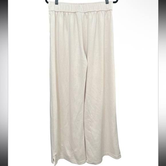 Umgee Lounge Set - Picture 6 of 7